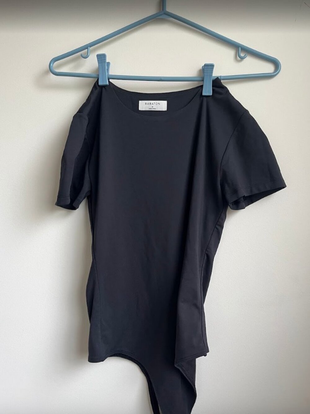 Contour Crew Shortsleeve Bodysuit in Black - Size M